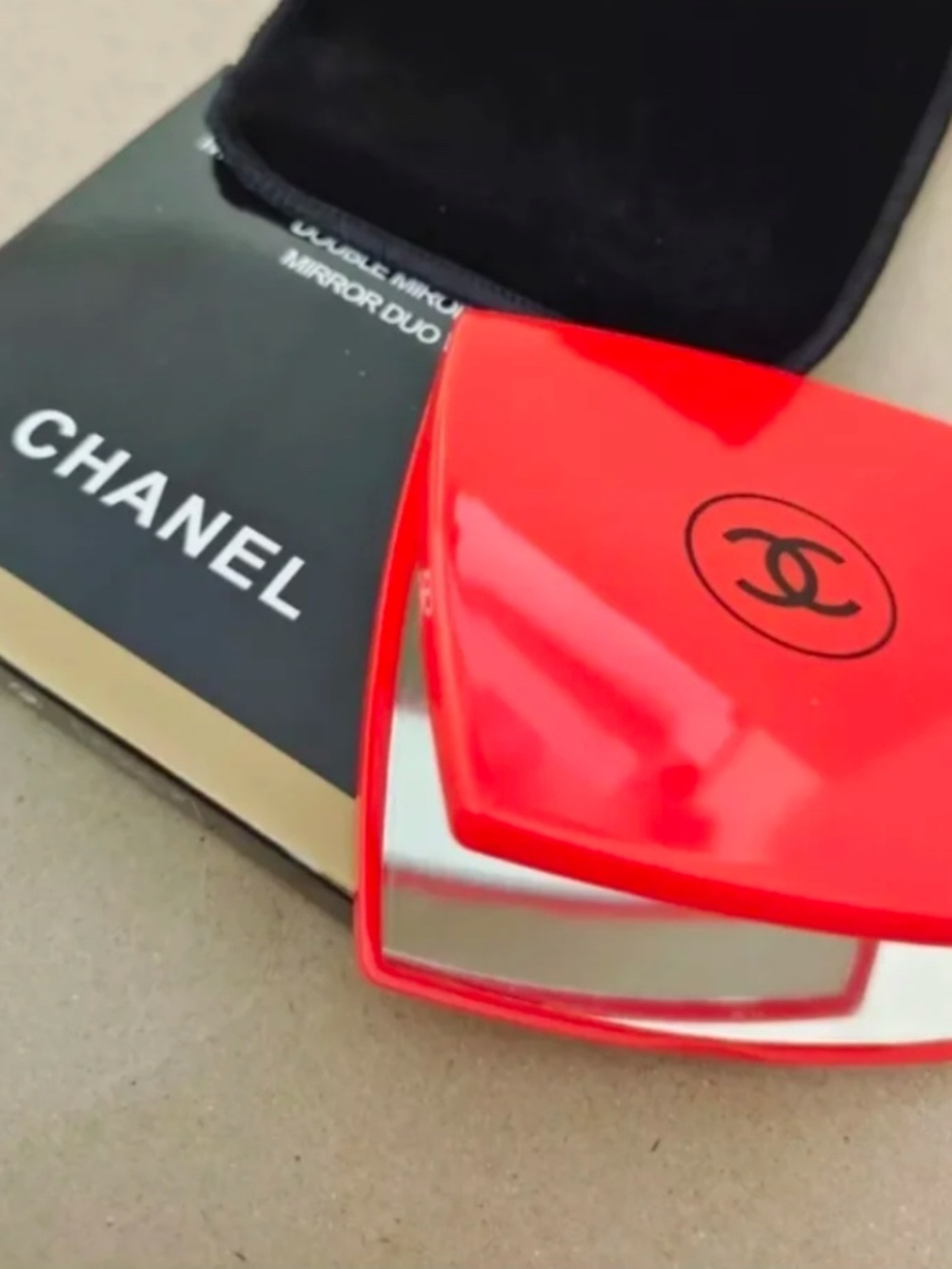 Chanel Miroir Double Facettes Mirror Duo - Red